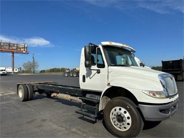 2015 INTERNATIONAL DURASTAR 4300 FL720102 - image 2 of 5