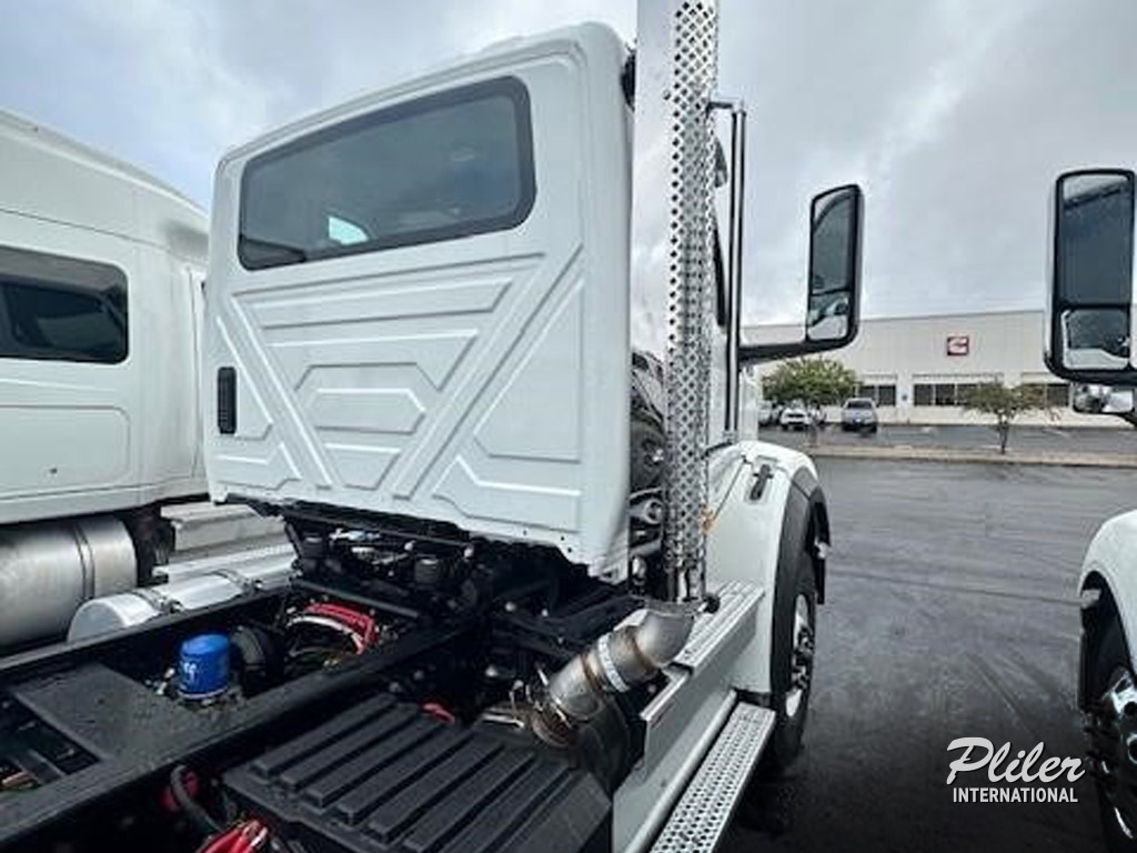 2025 INTERNATIONAL HX | SN429778 - image 3 of 6