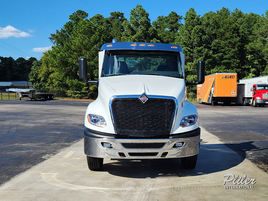 2025 INTERNATIONAL LT | SN298704 - image 2 of 6