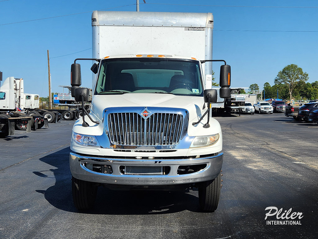 2018 INTERNATIONAL DURASTAR 4300 | JH647384 - image 2 of 6