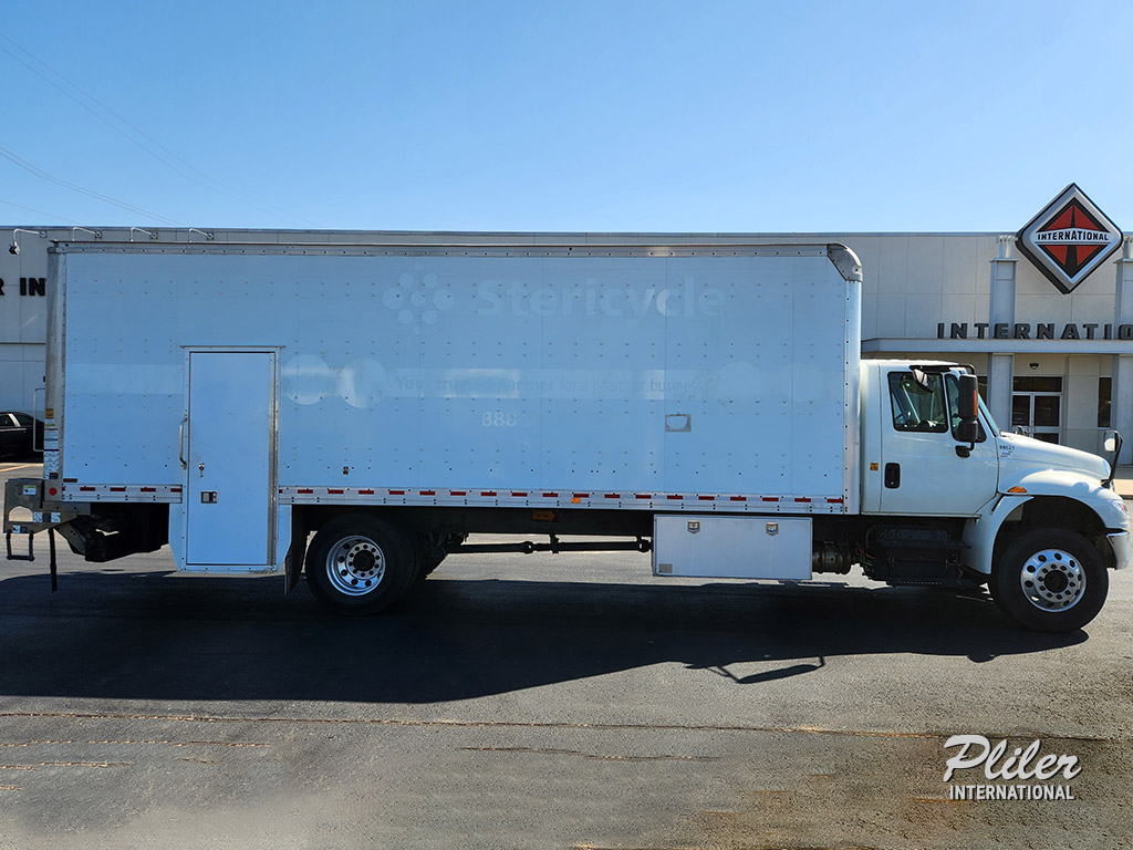 2018 INTERNATIONAL DURASTAR 4300 | JH647384 - image 4 of 6