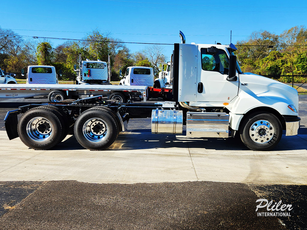 2025 INTERNATIONAL LT | SN298842 - image 4 of 6
