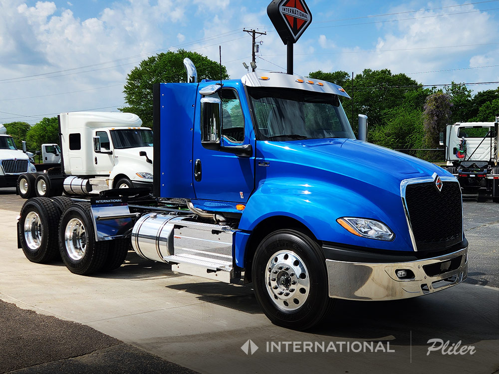 2025 INTERNATIONAL LT S13 | SN298843 - image 3 of 6
