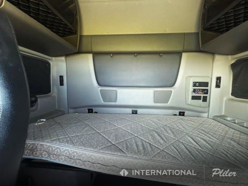 2019 INTERNATIONAL LT Sleeper | KN23242 - image 6 of 6