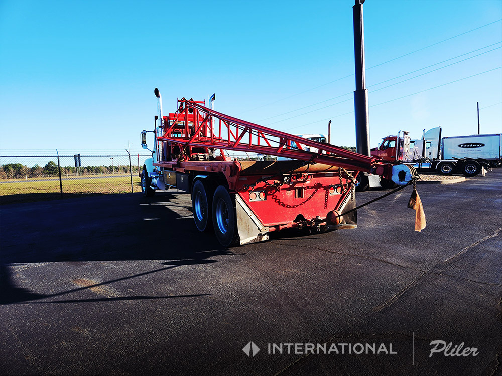 2005 MACK GRANITE CV713 Gin Pole Flatbed Winch Truck | 5M023039 2005 MACK GRANITE CV713 Gin Pole Flatbed Winch Truck | 5M023039 - image 5 of 6