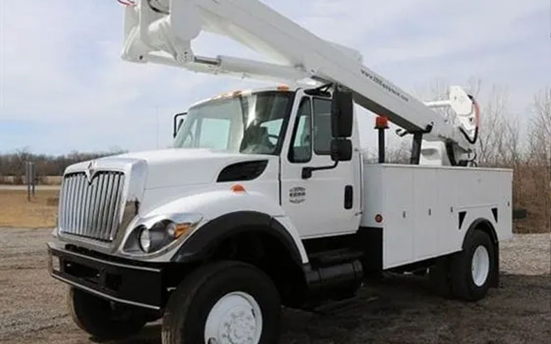 International (Navistar) WorkStar (7600/7400 Series) International (Navistar) WorkStar (7600/7400 Series) - image 2 of 5