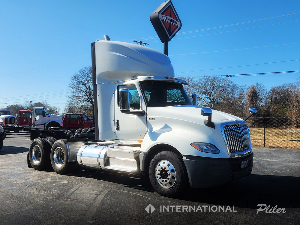 2018 INTERNATIONAL LT | JN480661 2018 INTERNATIONAL LT | JN480661 - image 3 of 6