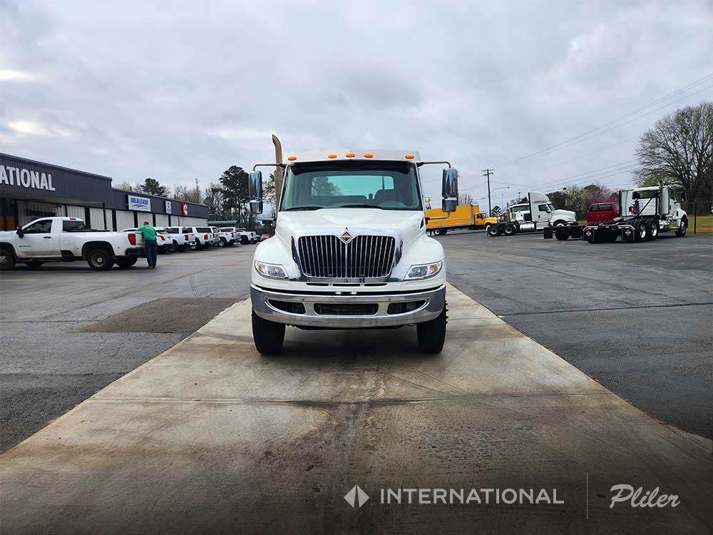 2015 INTERNATIONAL DURASTAR 4400 | FL553878 2015 INTERNATIONAL DURASTAR 4400 | FL553878 - image 2 of 6