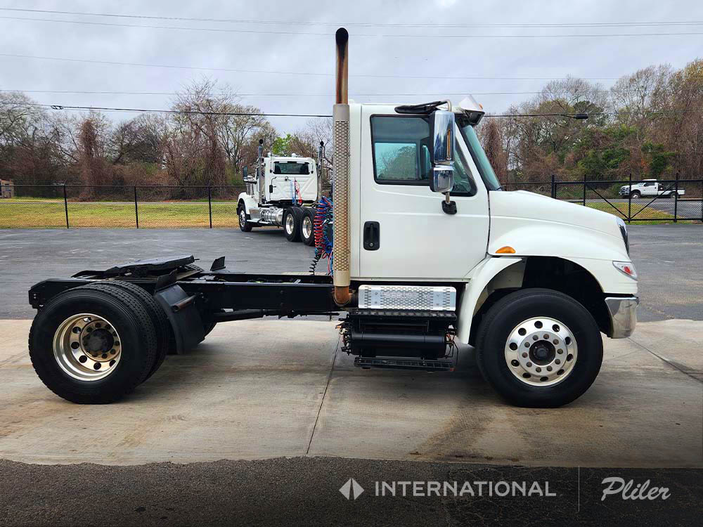 2015 INTERNATIONAL DURASTAR 4400 | FL553878 2015 INTERNATIONAL DURASTAR 4400 | FL553878 - image 4 of 6