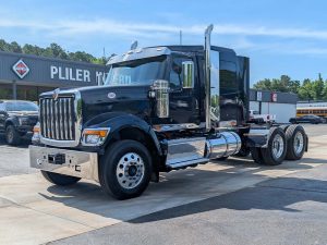 2027 INTERNATIONAL HX Sleeper (VN326615)_0000_PXL_20260504_151124048