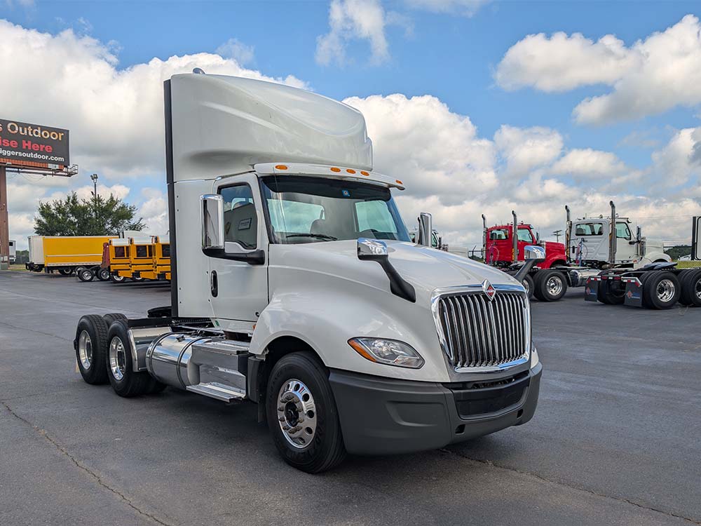 2019 INTERNATIONAL LT | KN527641 2019 INTERNATIONAL LT | KN527641 - image 3 of 6