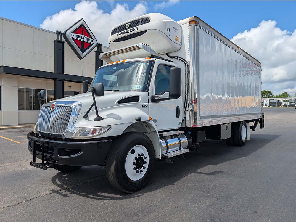 2019 INTERNATIONAL MV | Reefer Box Truck | KL227366 2019 INTERNATIONAL MV | Reefer Box Truck | KL227366 - image 1 of 6