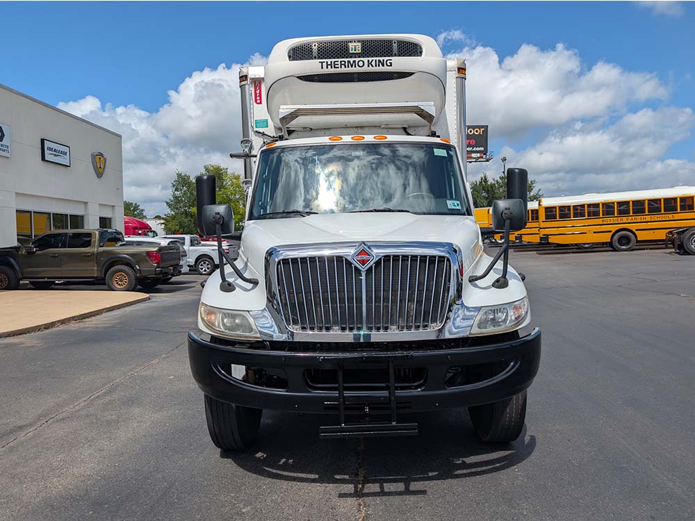 2019 INTERNATIONAL MV | Reefer Box Truck | KL227366 2019 INTERNATIONAL MV | Reefer Box Truck | KL227366 - image 2 of 6