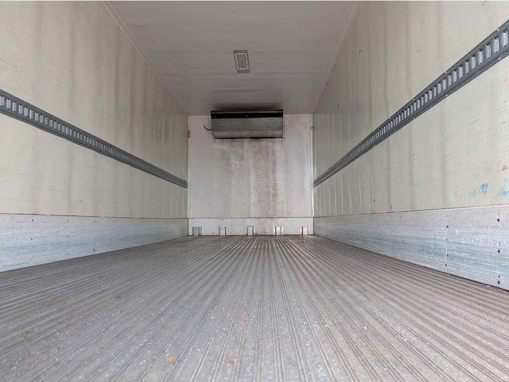 2019 INTERNATIONAL MV Reefer (KL227366)_0009_PXL_20260609_160023608 2019 INTERNATIONAL MV Reefer (KL227366)_0009_PXL_20260609_160023608
