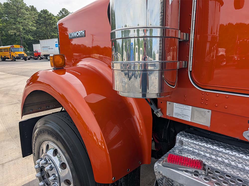2019 KENWORTH W900 (KJ946690)_0008_PXL_20260626_144501048 2019 KENWORTH W900 (KJ946690)_0008_PXL_20260626_144501048