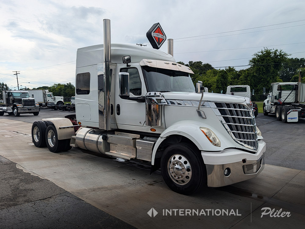 2020 INTERNATIONAL LONESTAR Sleeper | LN095385 2020 INTERNATIONAL LONESTAR Sleeper | LN095385 - image 1 of 6