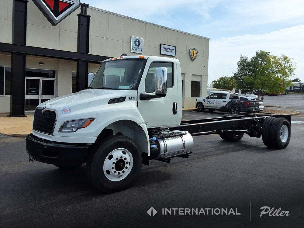 2027 INTERNATIONAL MV Cab & Chassis | VS639939 2027 INTERNATIONAL MV Cab & Chassis | VS639939 - image 1 of 6